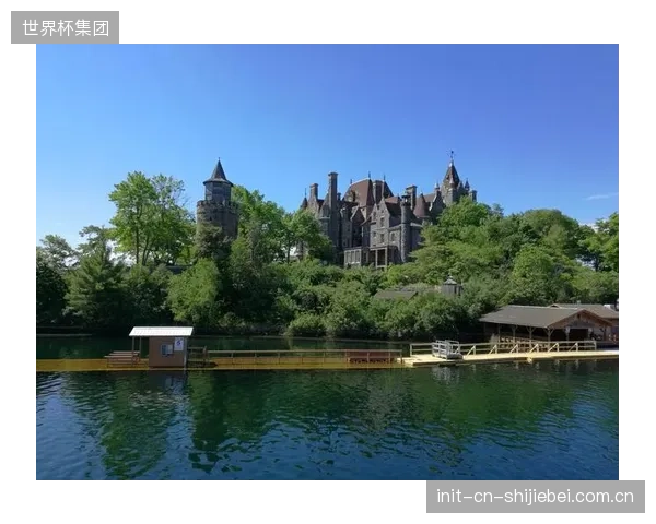 作为联合主办国，加拿大可能面临跨城市比赛，球队需科学规划差旅与恢复计划。